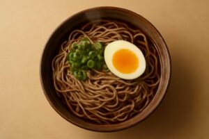 冷凍そばで作る温かいかけそば！簡単アレンジレシピ5選